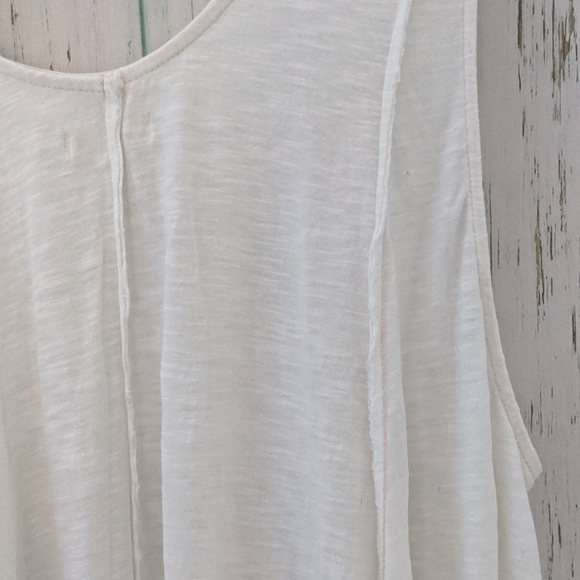 3/$20 Silence + Noise UO Oversized Swing Tank Top - Picture 2 of 8